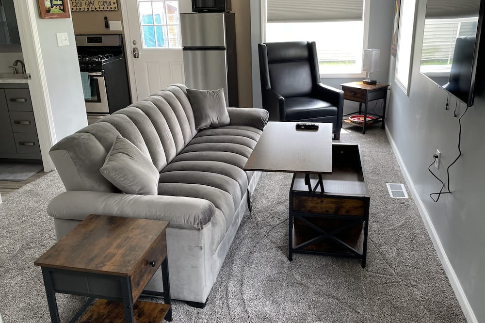 Photo of Livingroom in Fox Lake
