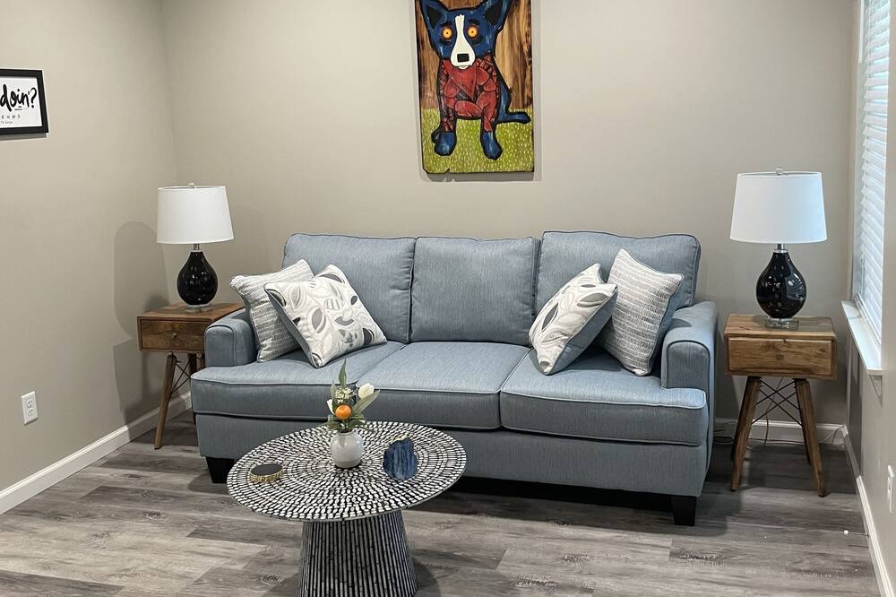Photo of Livingroom in Downtown