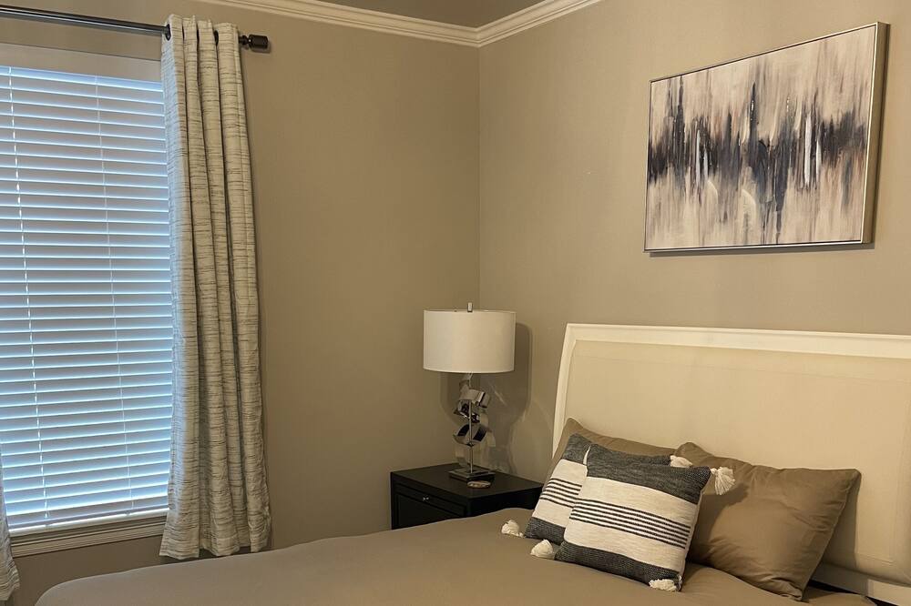 Photo of Bedroom in Downtown