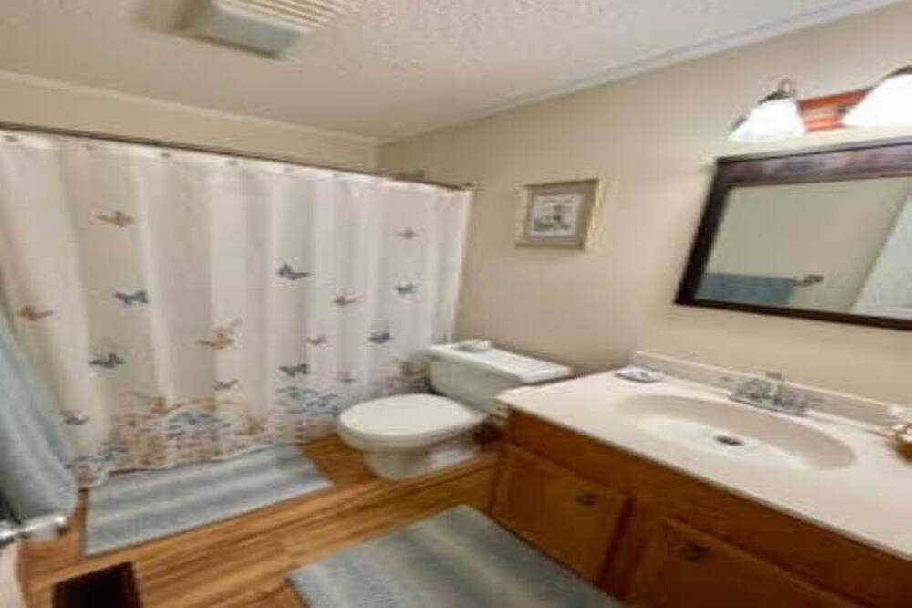 Photo of Bathroom in Murphy