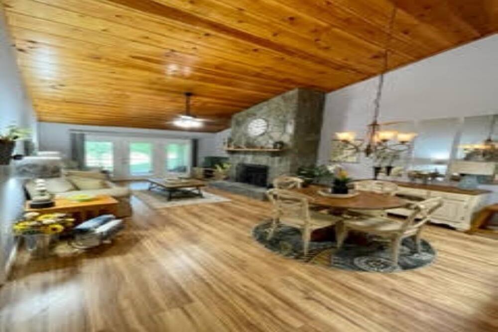 Photo of Livingroom in Murphy