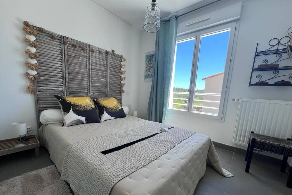 Photo of Bedroom in Saint-Clement-de-Riviere