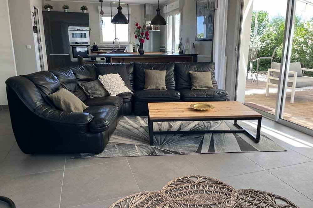 Photo of Livingroom in Saint-Clement-de-Riviere