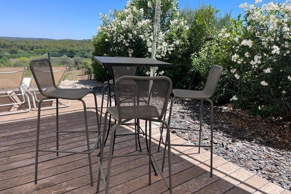 Photo of Patio Balcony in Saint-Clement-de-Riviere