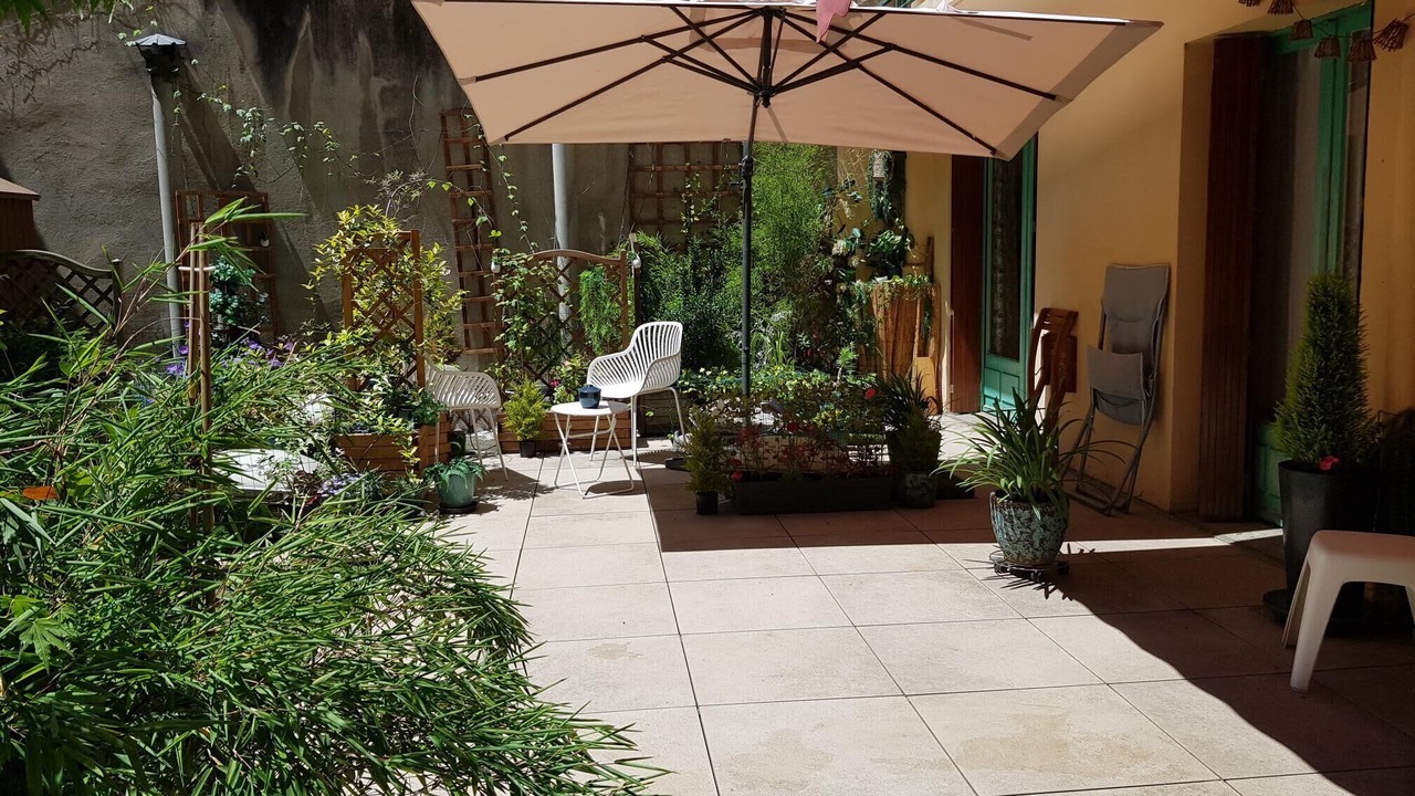 Photo of Outdoor in Carmes