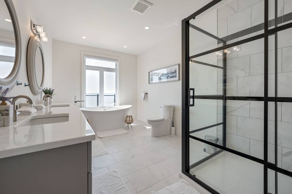Photo of Bathroom in Port Rowan