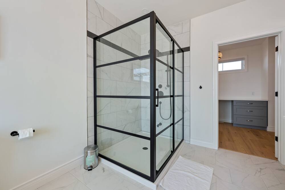 Photo of Bedroom in Port Rowan