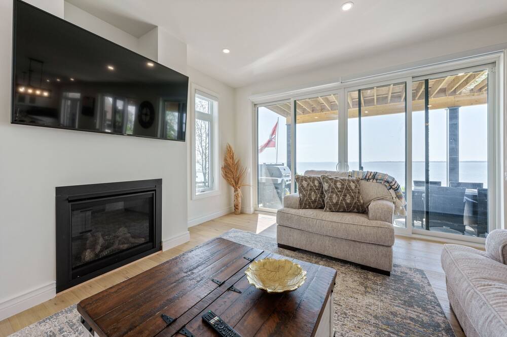 Photo of Livingroom in Port Rowan