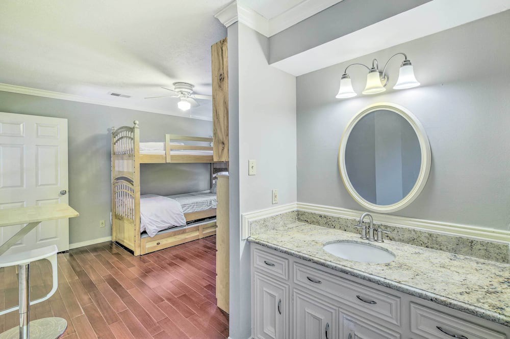 Photo of Bedroom in Clear Lake City