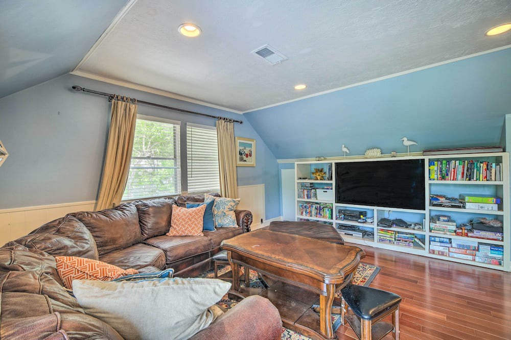 Photo of Bedroom in Clear Lake City