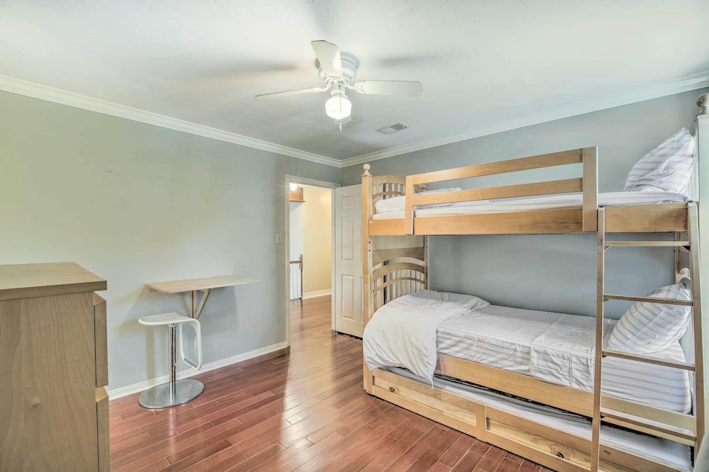Photo of Bedroom in Clear Lake City