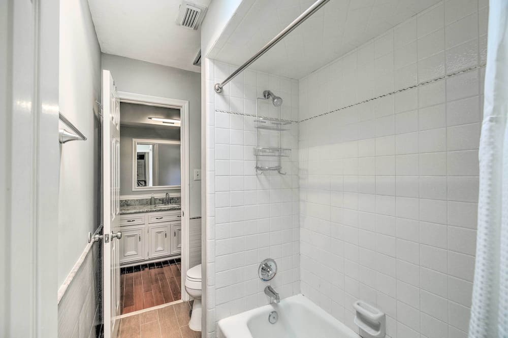 Photo of Bathroom in Clear Lake City