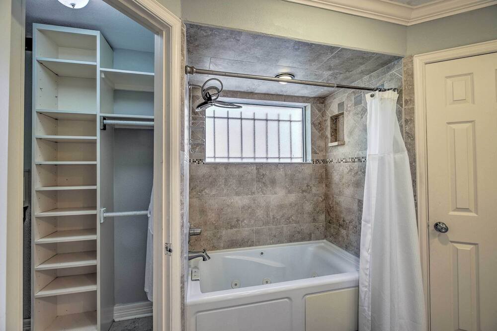 Photo of Bathroom in Clear Lake City