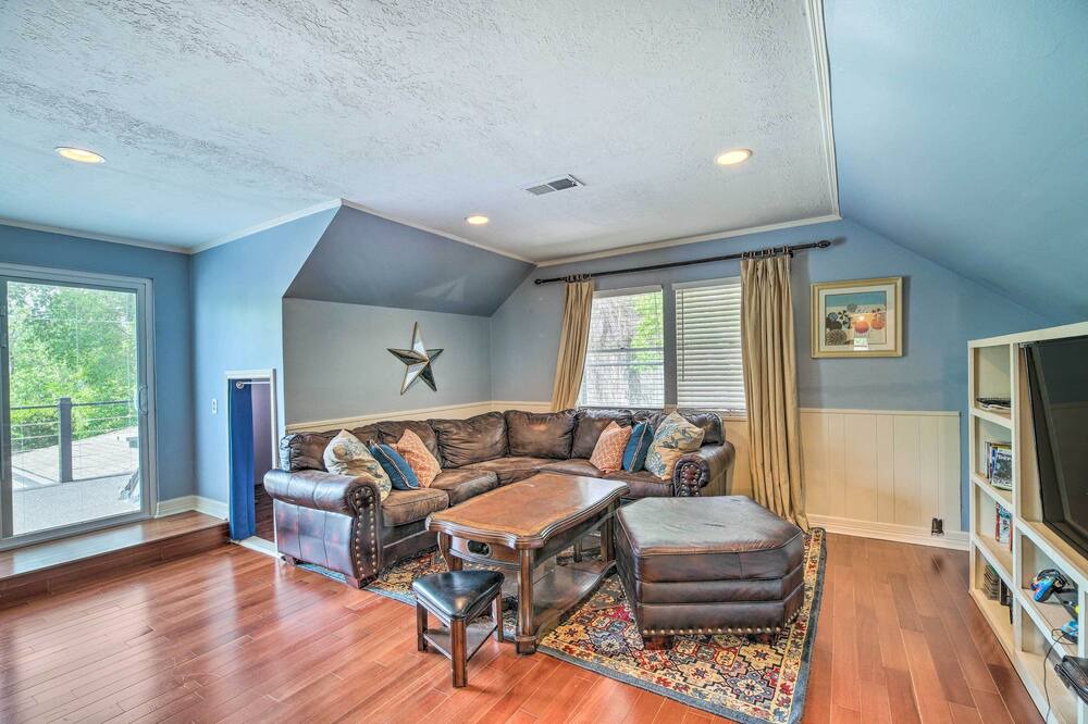 Photo of Bedroom in Clear Lake City