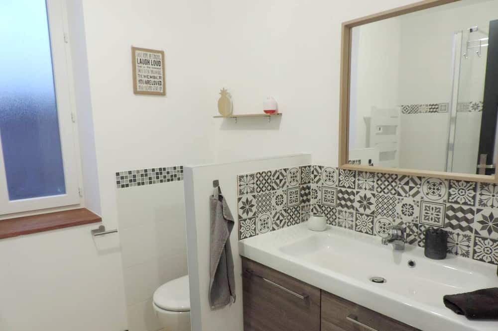 Photo of Bathroom in Saint-Pierre-de-Clairac