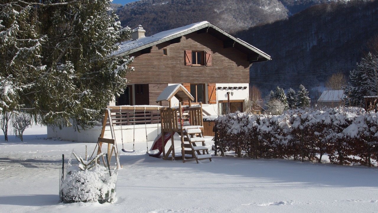 Photo of Outdoor in Campan