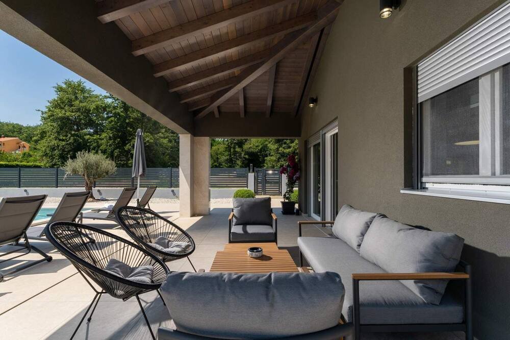 Photo of Patio Balcony in Marceljani