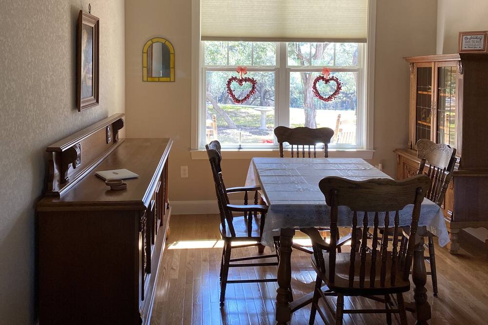 Photo of Livingroom in Wetmore