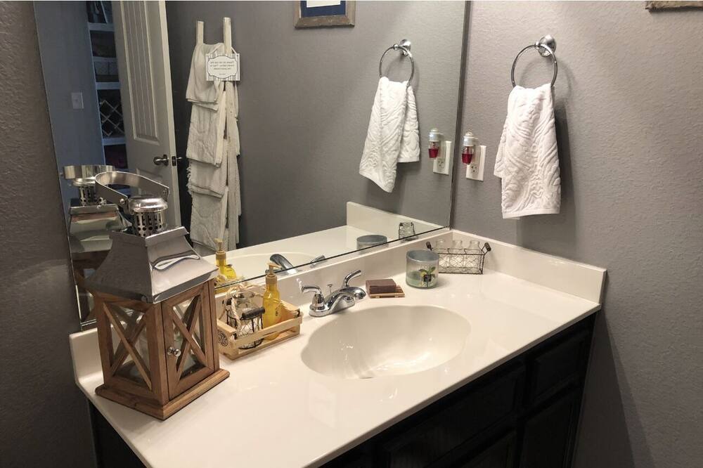 Photo of Bathroom in Killeen