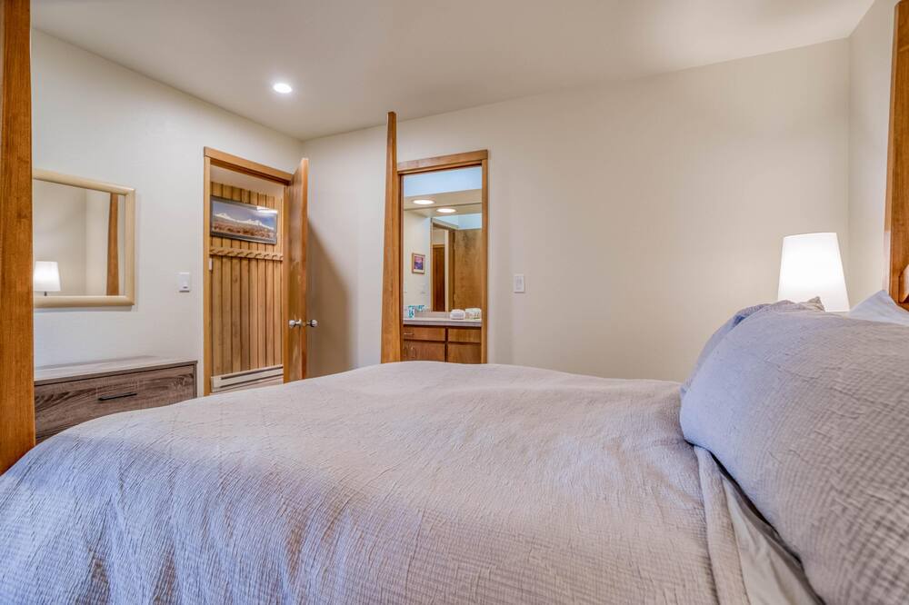 Photo of Bedroom in Century West