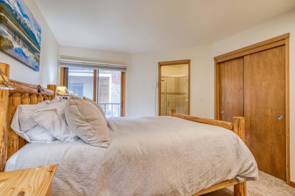 Photo of Bedroom in Century West