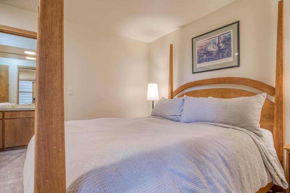 Photo of Bedroom in Century West