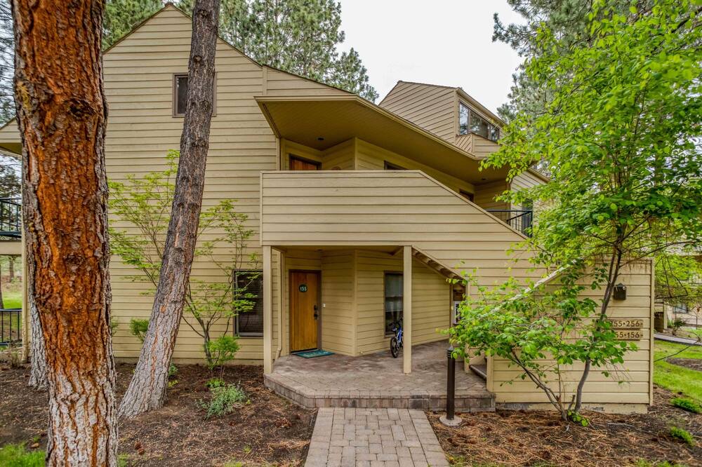 Photo of Outdoor in Century West