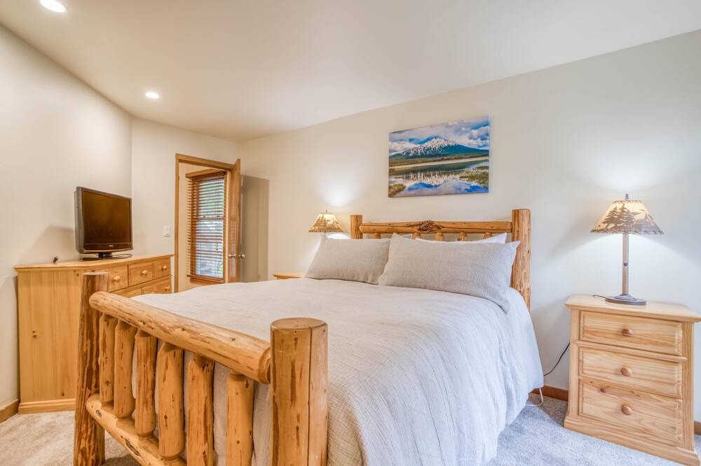 Photo of Bedroom in Century West