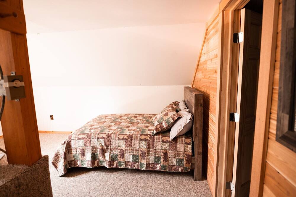 Photo of Bedroom in Indian Lake