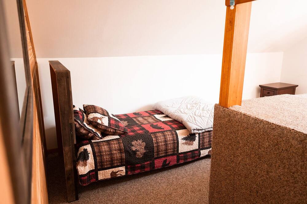 Photo of Bedroom in Indian Lake