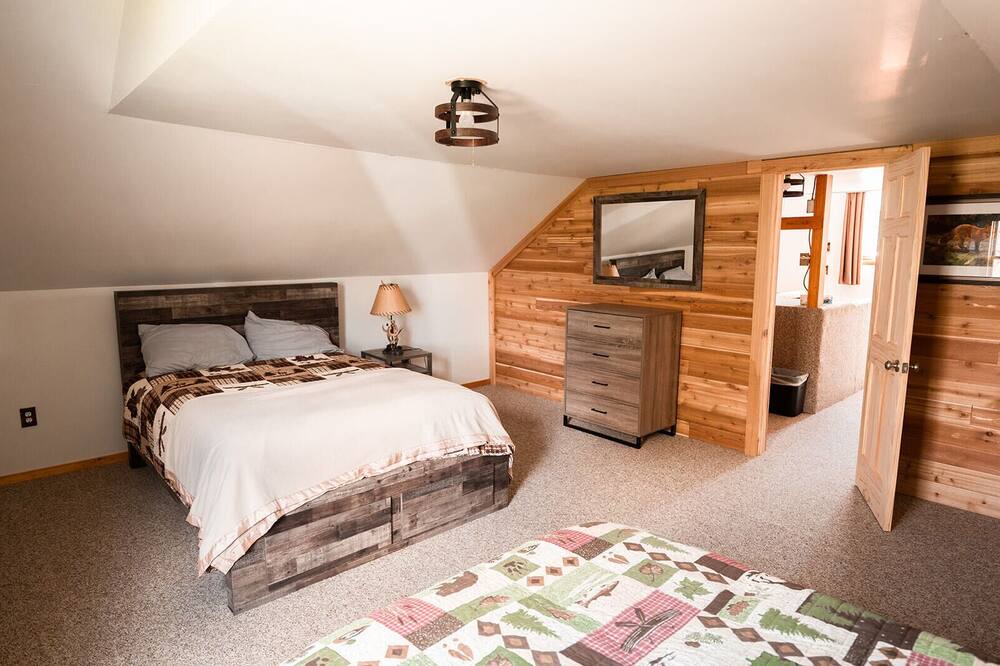 Photo of Bedroom in Indian Lake