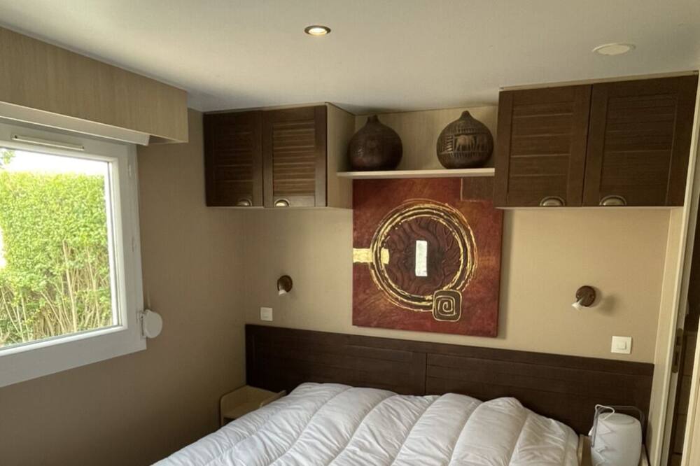 Photo of Bedroom in Saint-Pair-sur-Mer