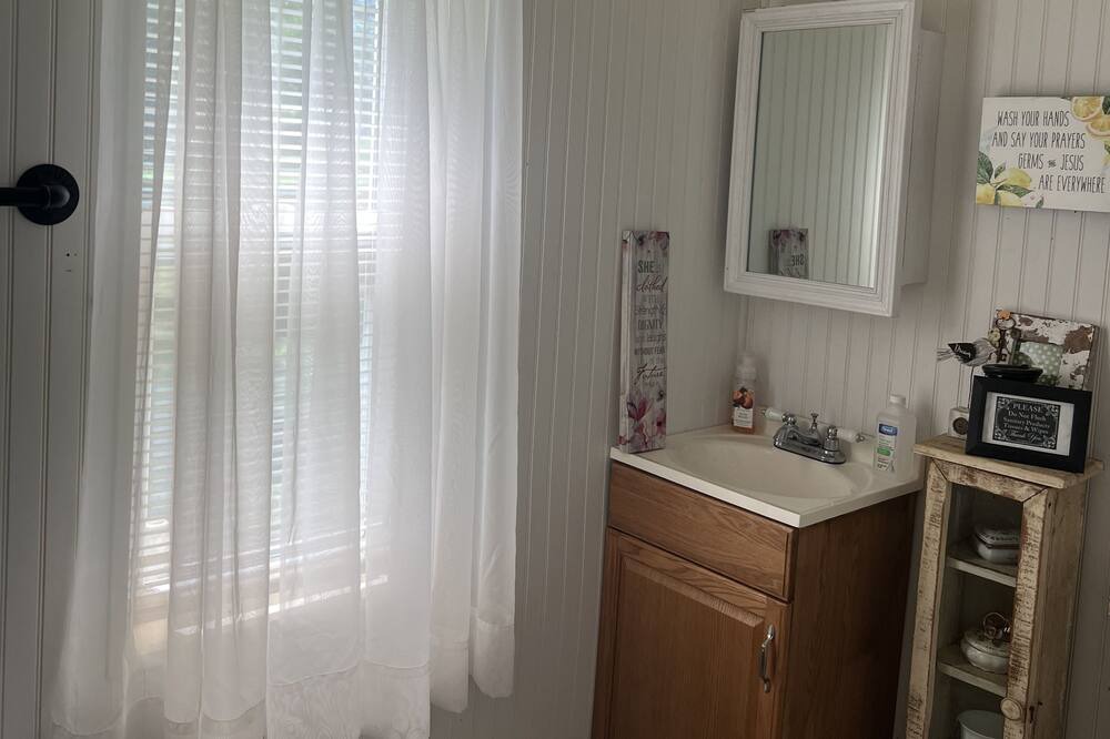 Photo of Bedroom in Gordonville