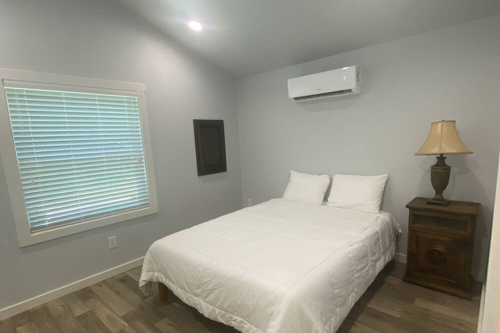 Photo of Bedroom in Cleveland