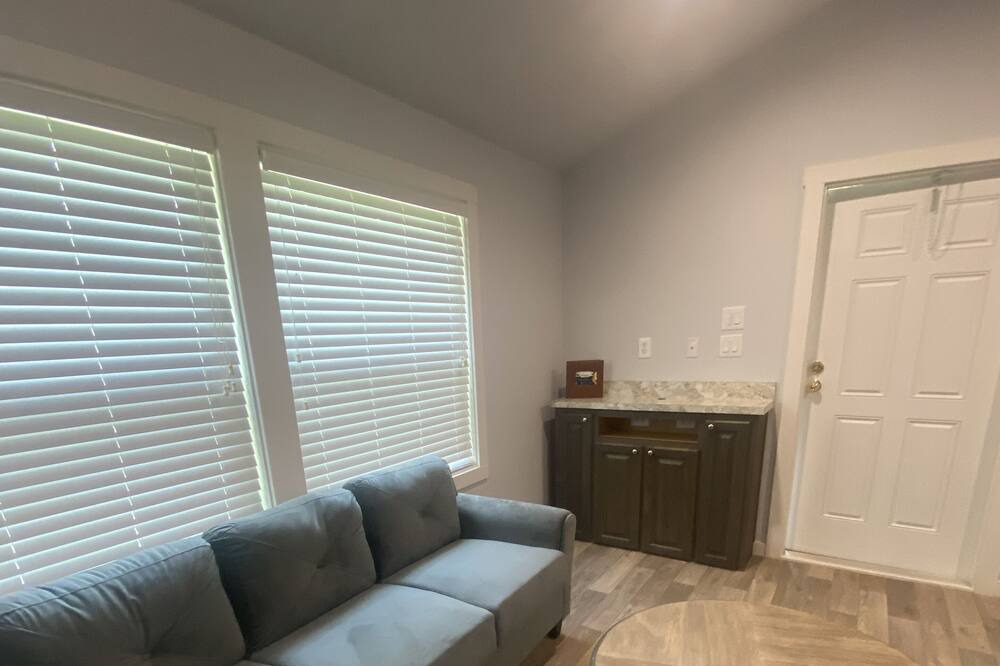 Photo of Livingroom in Cleveland