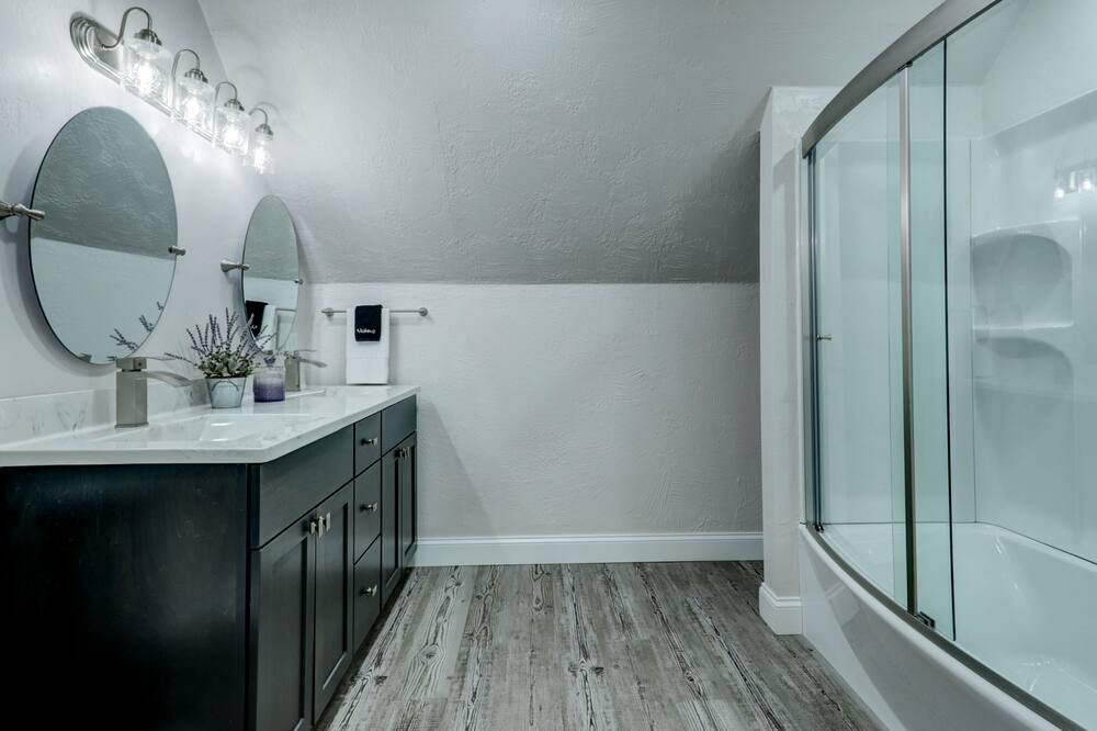 Photo of Bathroom in Menasha