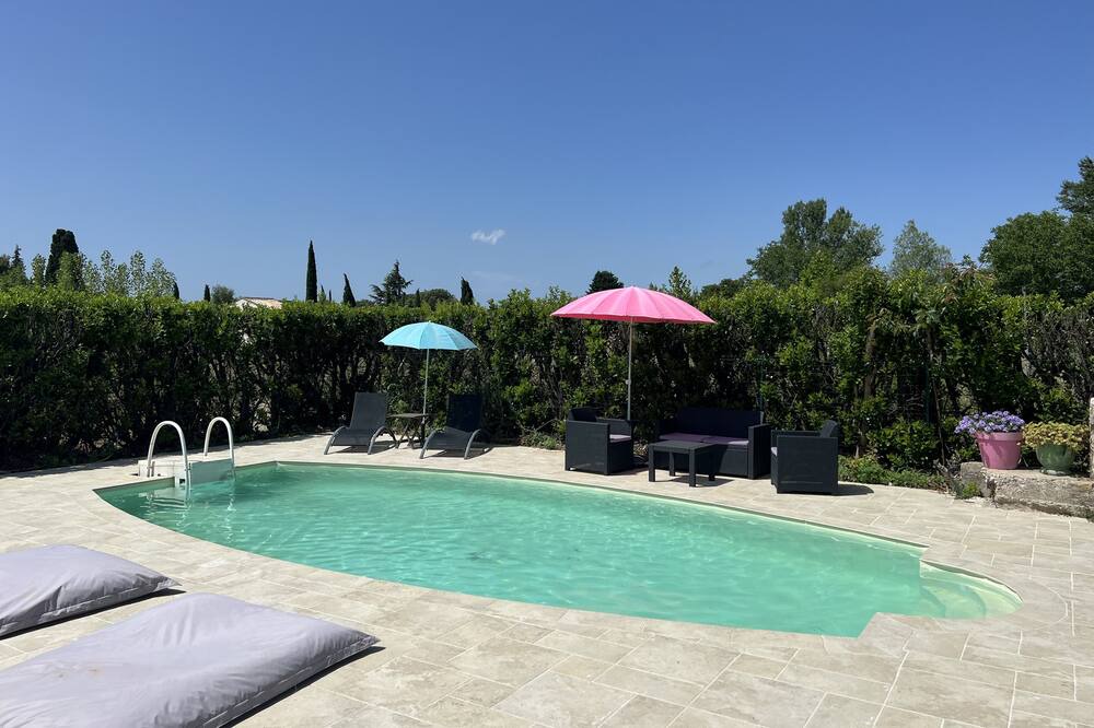 Photo of Outdoor in Camaret-sur-Aigues