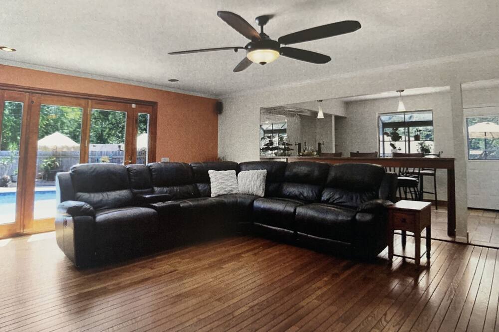 Photo of Livingroom in Glencoe