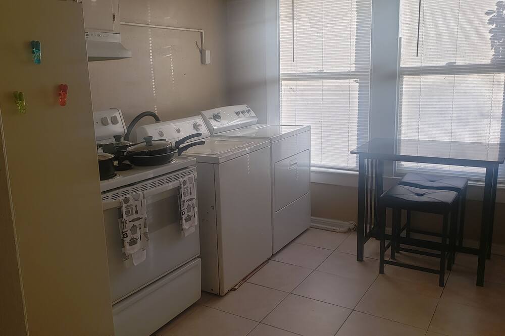Photo of Kitchen in Highland Historic District