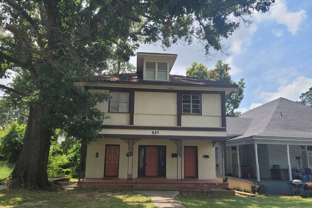 Photo of Outdoor in Highland Historic District