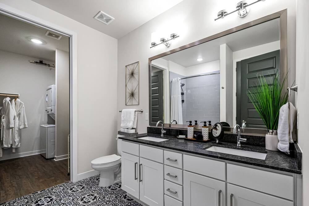 Photo of Bathroom in Old East Dallas