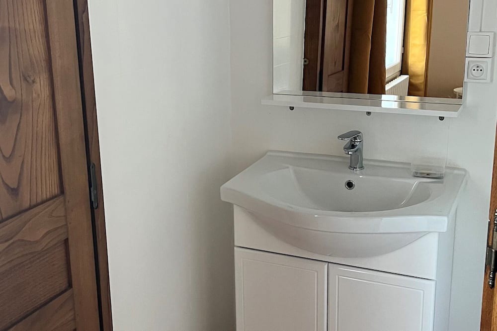 Photo of Bathroom in Flamanville