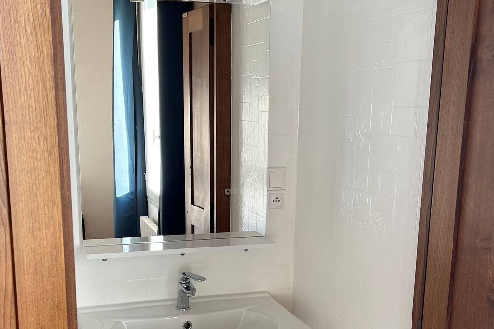 Photo of Bathroom in Flamanville