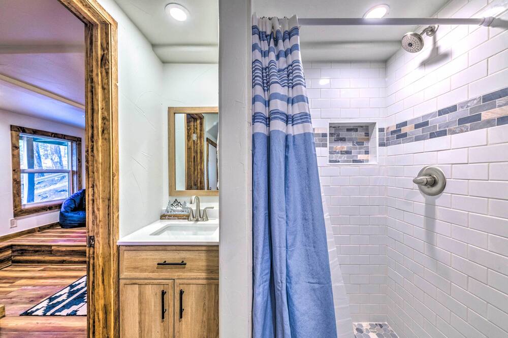 Photo of Bathroom in Ruidoso