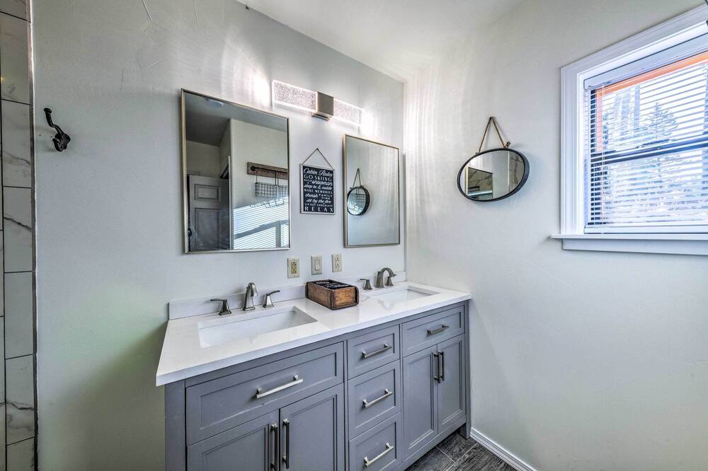 Photo of Bathroom in Ruidoso