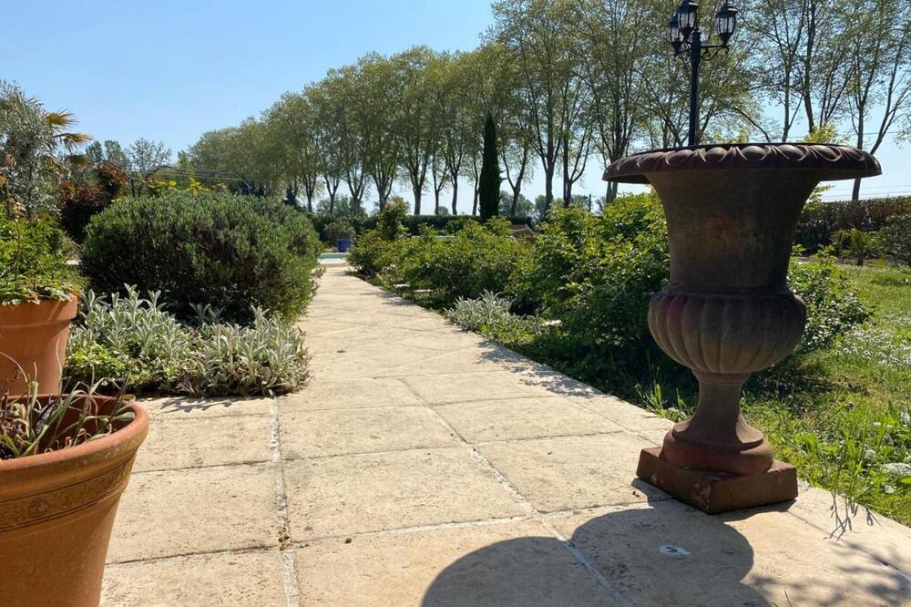 Photo of Outdoor in Lisle-sur-Tarn
