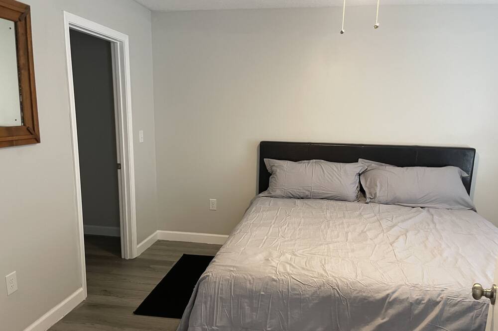 Photo of Bedroom in Waycross