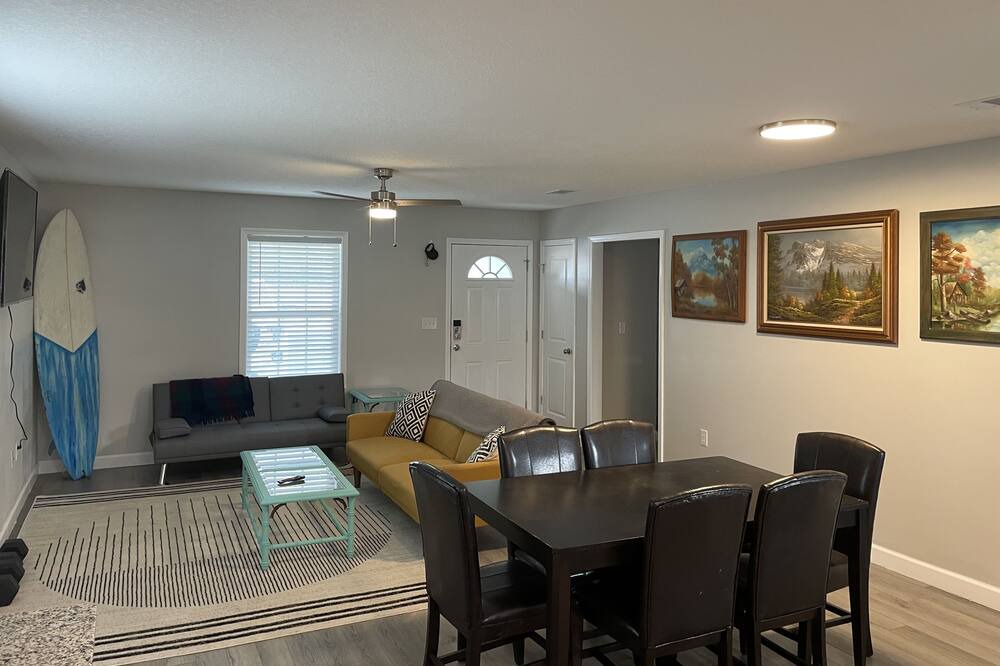 Photo of Livingroom in Waycross