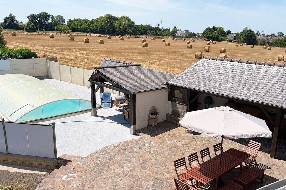 Photo of Patio Balcony in Boucey