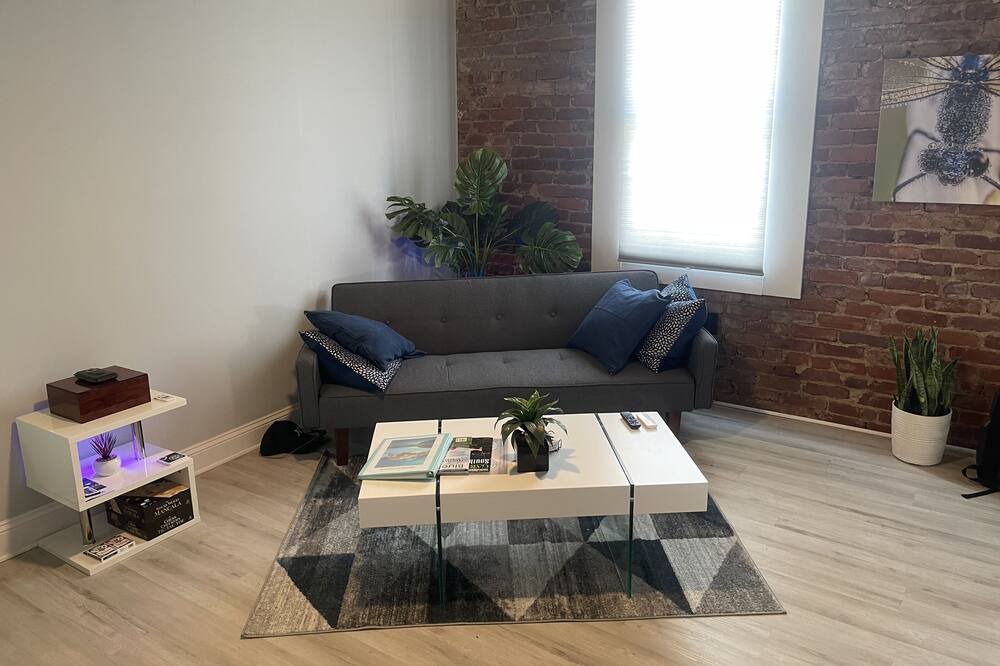 Photo of Livingroom in Bassett